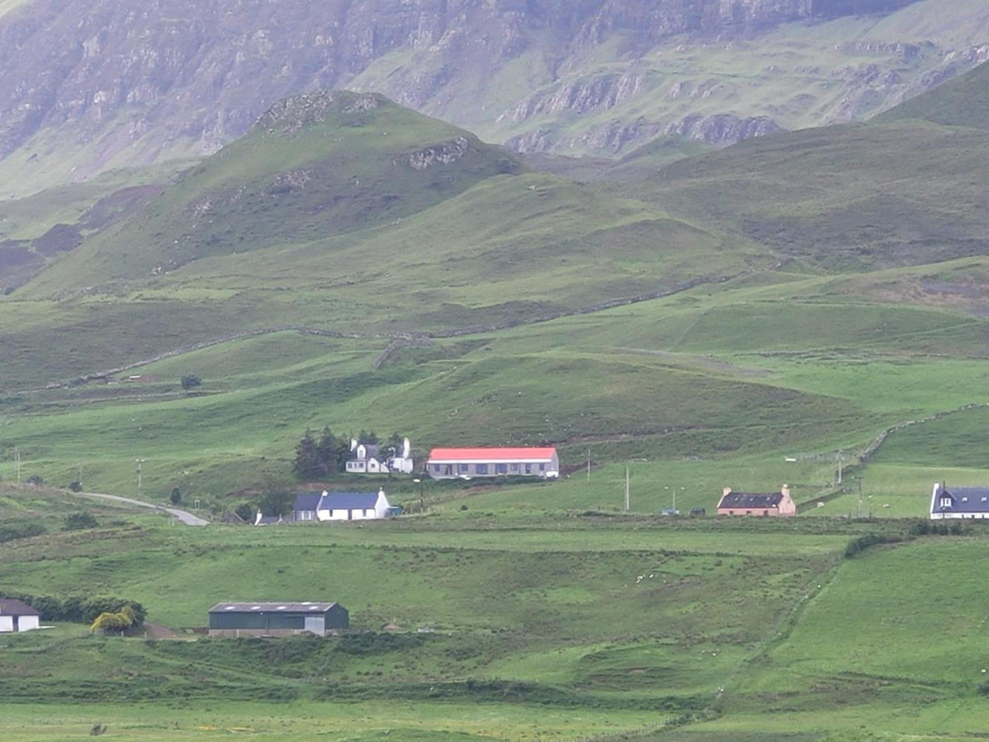 Skye Stays Staffin Exteriér fotografie